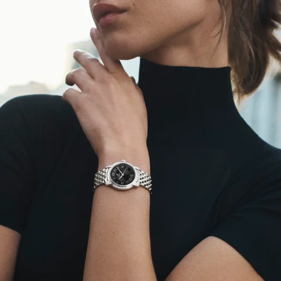 a77330671b1a1-on-wrist_597e1722_thumbnail_2048 Breitling LADY PREMIER 32